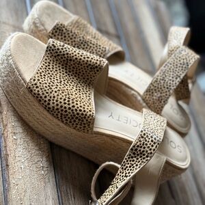 Sole Society Tan and Black Wedges with Ankle Strap